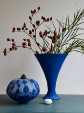 5 object-urn, vase, pebblebox